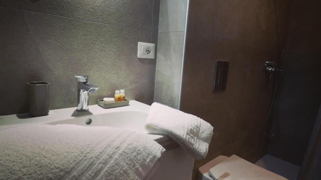 Domus 190 Rooms Varese Eksteriør billede